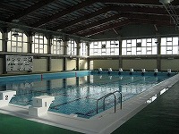 温水プール