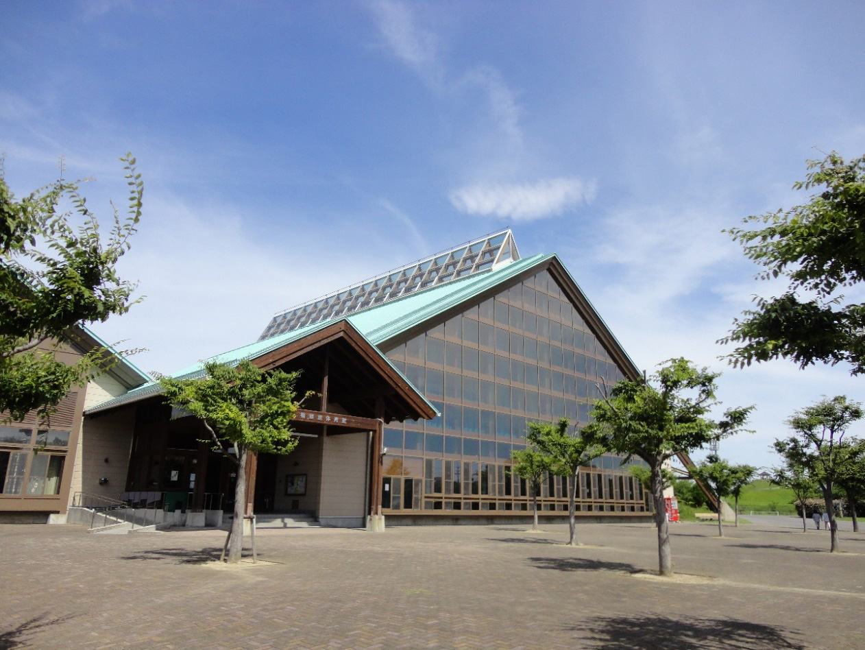 四日市市楠体育館